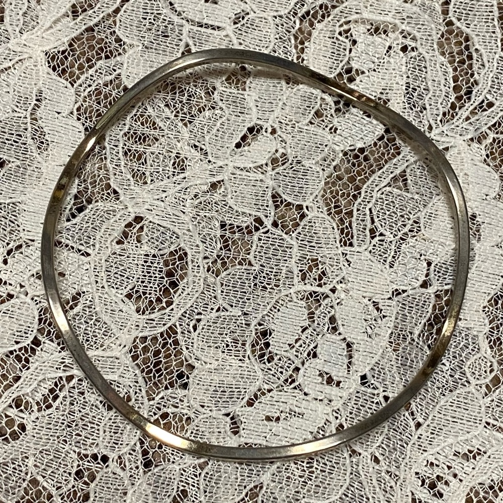Simple Wavy Silver tone Minimalist Bangle